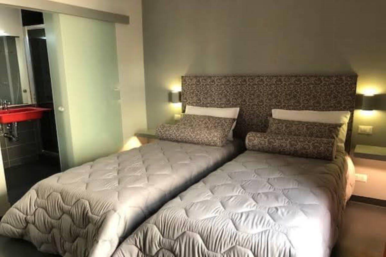 Room 94 Piazza Di Spagna ローマ エクステリア 写真