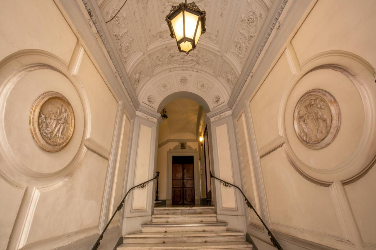 Room 94 Piazza Di Spagna ローマ エクステリア 写真