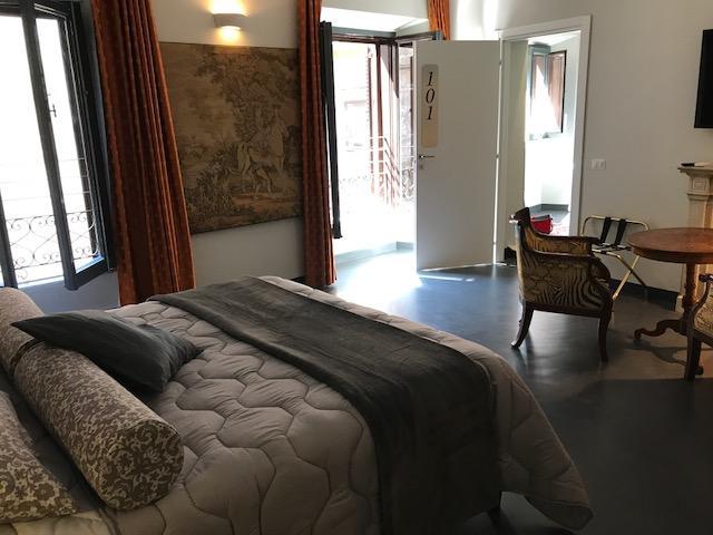 Room 94 Piazza Di Spagna ローマ エクステリア 写真